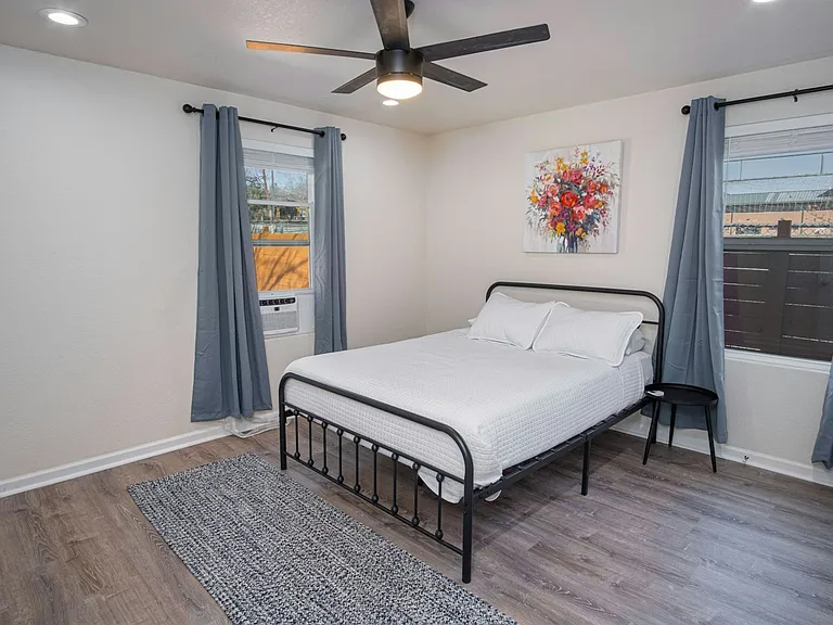 241 Delmar St #2 — Photo 12
