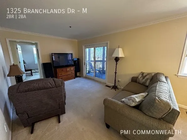 1325 Branchlands Dr APT M, Charlottesville, VA 22901