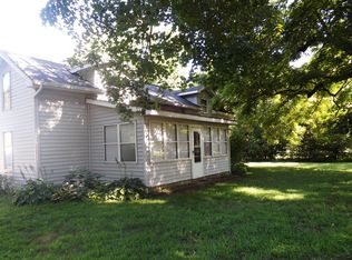 1431 Barron Lake Rd, Niles, MI 49120