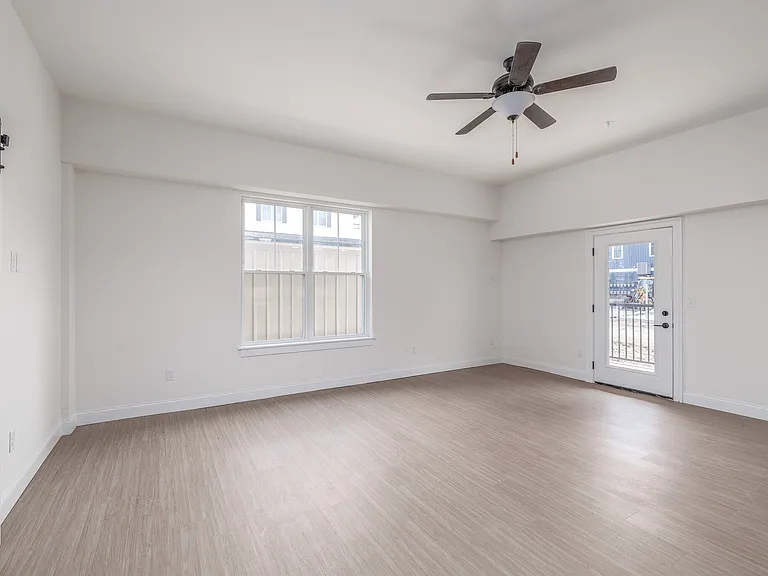 The Residences at LeMoyne Manor — Photo 15
