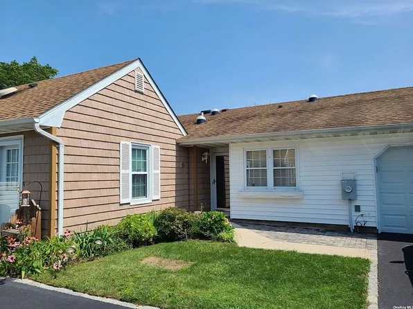 51 Revere Dr, Sayville, NY 11782