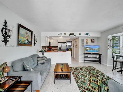 1201 N Riverside Dr APT 8, Pompano Beach, FL, 33062