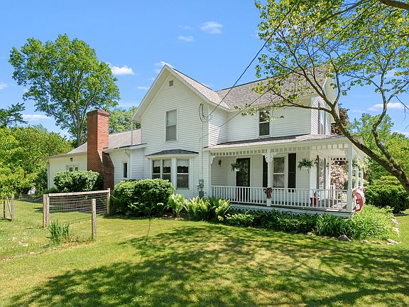2nd image of 60023 Constantine Rd