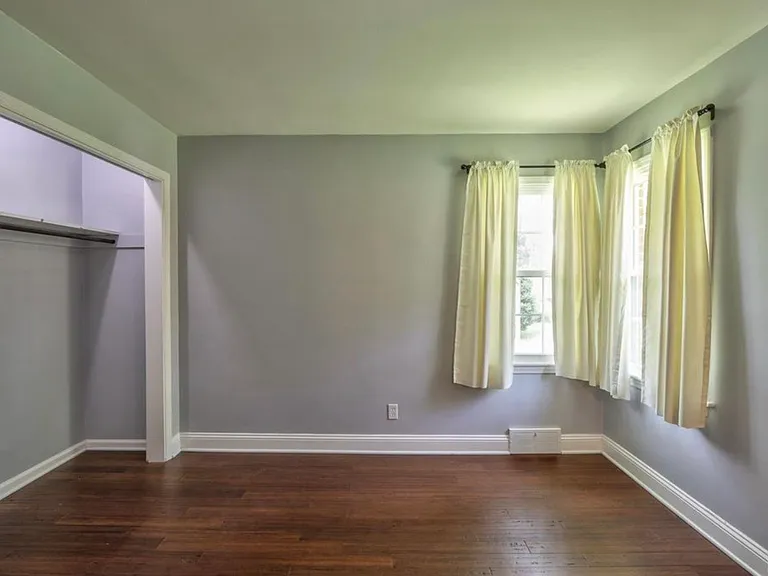 5905 Hines Cir — Photo 10