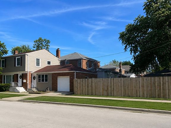 2nd image of 6156 N Kedvale Ave
