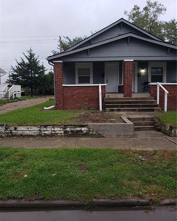 1st image of 835 N Gladstone Ave