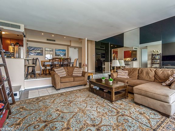 4th image of 3200 N Lake Shore Dr APT 2710