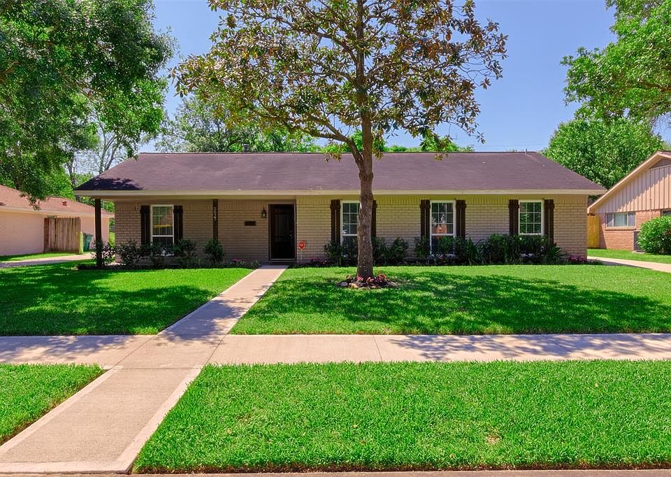 1st image of 5827 Arboles Dr