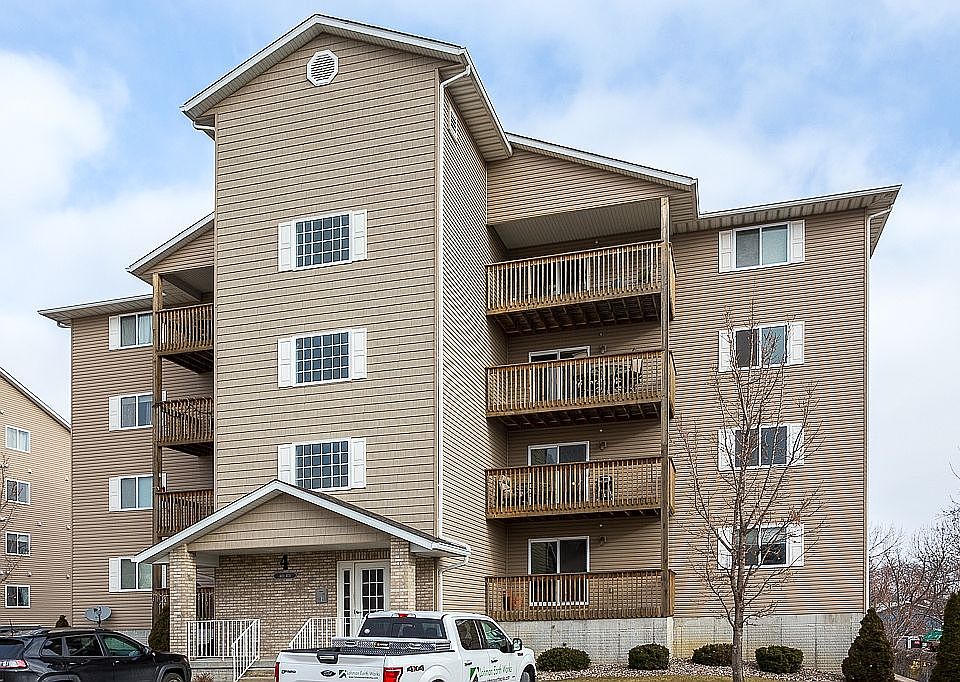 1st image of 4119 Creek Hill Dr