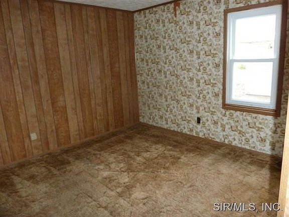 5th image of 3508 Hoover Dr