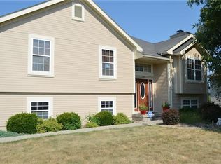 1101 Timberline Dr, Cameron, MO 64429