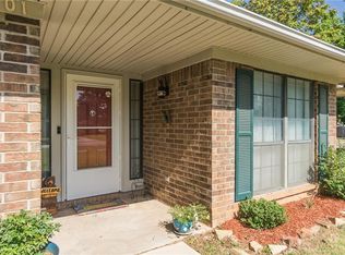 301 SE 1st St, Tuttle, OK 73089