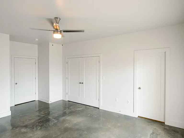 Myers Flats - 3 Bedroom — Photo 33