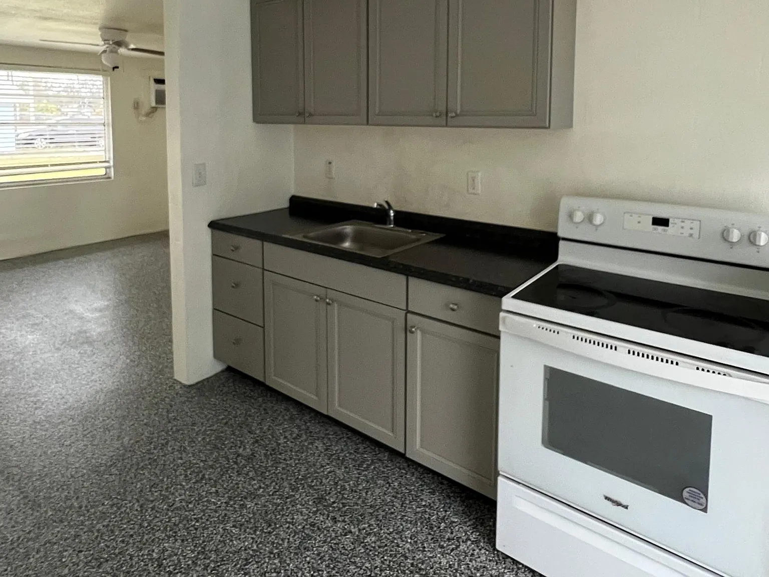 2 bed, 650 sqft, $1,499 — Photo 1
