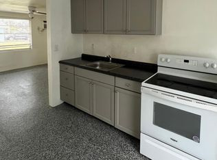 401 11th St W #C, Palmetto, FL 34221