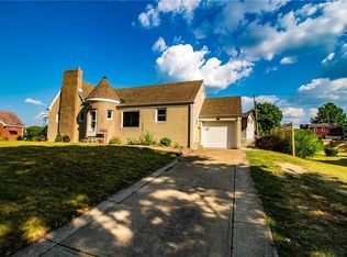 736 Carl Ave, New Kensington, PA 15068