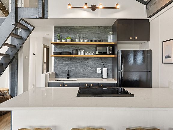 4th image of 28 Illinois Gulch Road UNIT 7