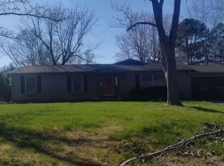 923 McPherson Dr, Madisonville, KY 42431