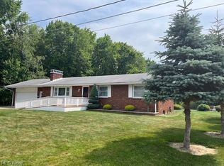 384 Edgewood Dr, Columbiana, OH