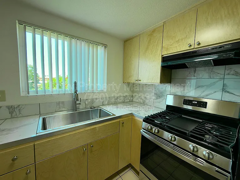 5260 Rex Ave #5 — Photo 2