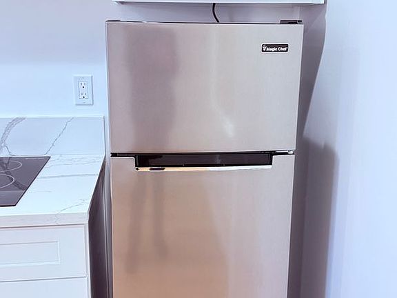 3rd image of 4470-2 51st St