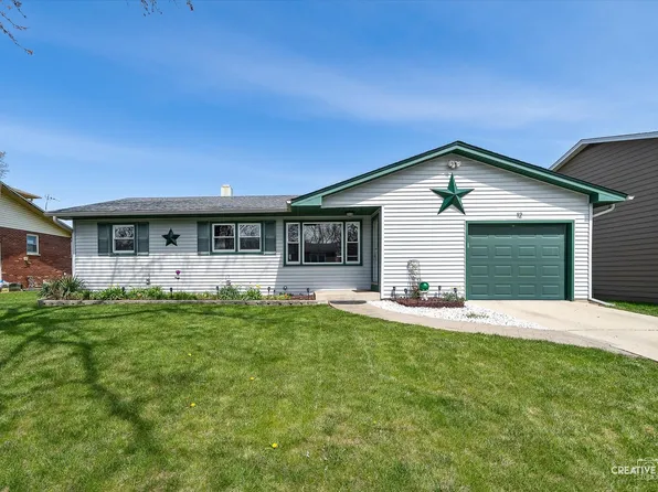 12 Marlin Dr, Oswego, IL 60543