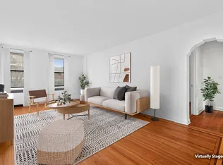 30-83 Crescent Street 1B image 1 of 8