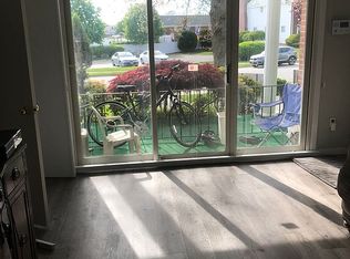 1171 Old Country Rd, Plainview, NY 11803