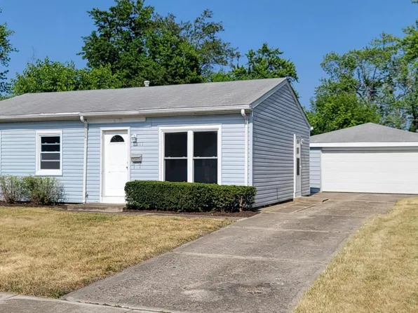 211 Fremont Ave, Romeoville, IL 60446