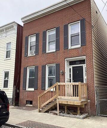 2nd image of 425 1st Street