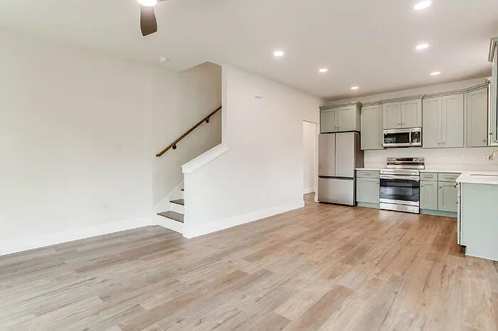 14 South Ave — Photo 2