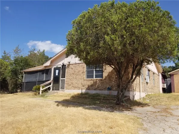 105 County Road 444, Snook, TX 77878