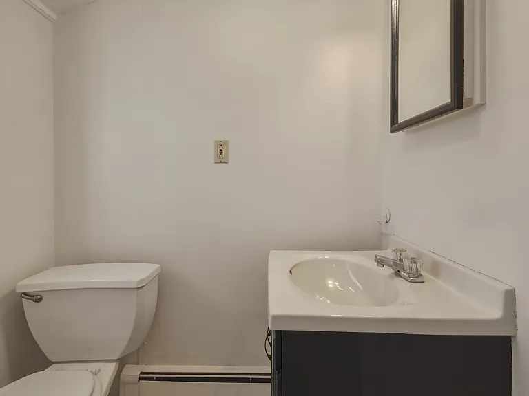 1080 Shirley St #1 — Photo 11