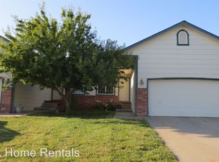 912 Cedar Point Cir, Rose Hill, KS 67133