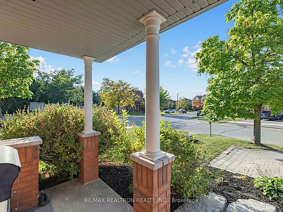 2nd image of 174 Millcliff Cir