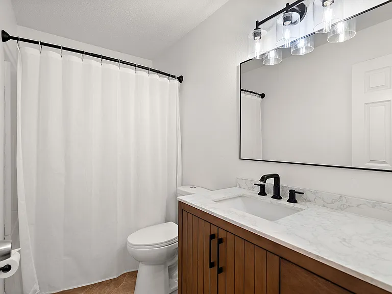 2760 Grove Ln — Photo 7