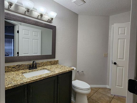 5th image of 1549 Carillon Park Dr
