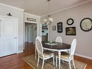 1123 Royal Ct — Photo 13