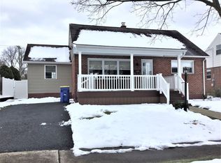 214 E Roosevelt Ave, Middletown, PA 17057