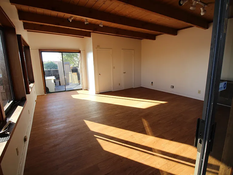 5107 Cass St #5107 — Photo 1