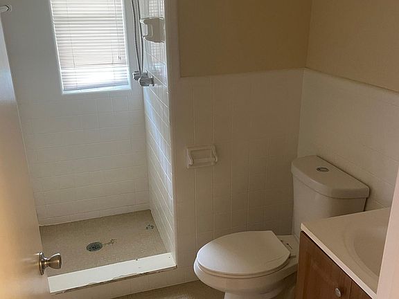 5th image of 1167 Briarwood Ave