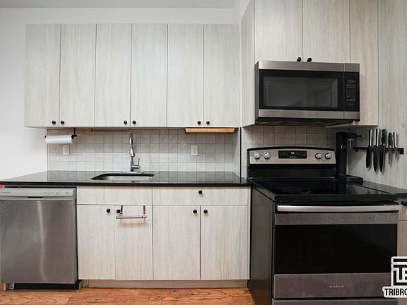 2nd image of 1074 Putnam Ave #1F