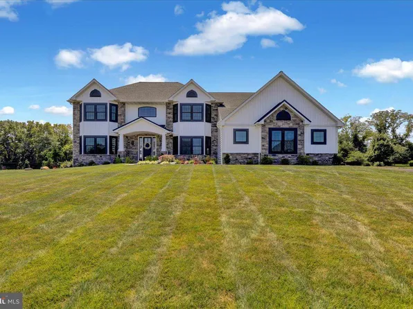 34 Chasen Ct, Reading, PA 19608