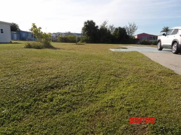 1538 Blue Heron Dr #11, Englewood, FL 34224