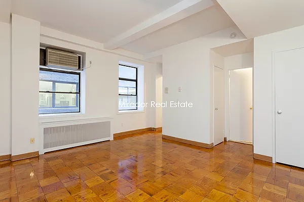 Rented by Mirador Real Estate | media 15