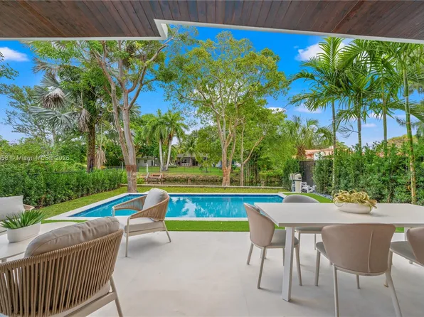 4951 University Dr, Coral Gables, FL 33146