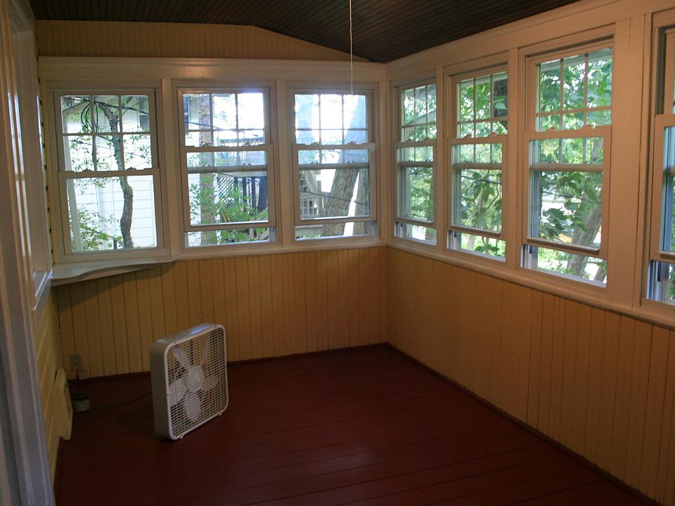 1st image of 4703 Bear Ln