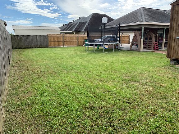 3rd image of 170 Millstone Dr