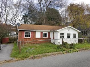 103 Roberts Ave, Oak Hill, WV 25901