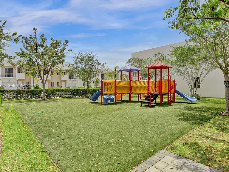 10265 NW 72nd Ter — Photo 22